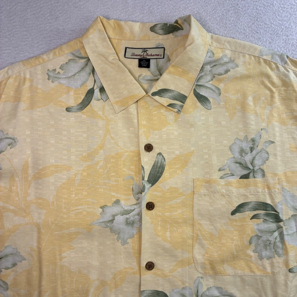 Tommy Bahama Silk Button Shirt Men XL Yellow Floral AOP Tropical Beach Vacation